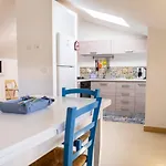 Tra Mare E Ulivi *